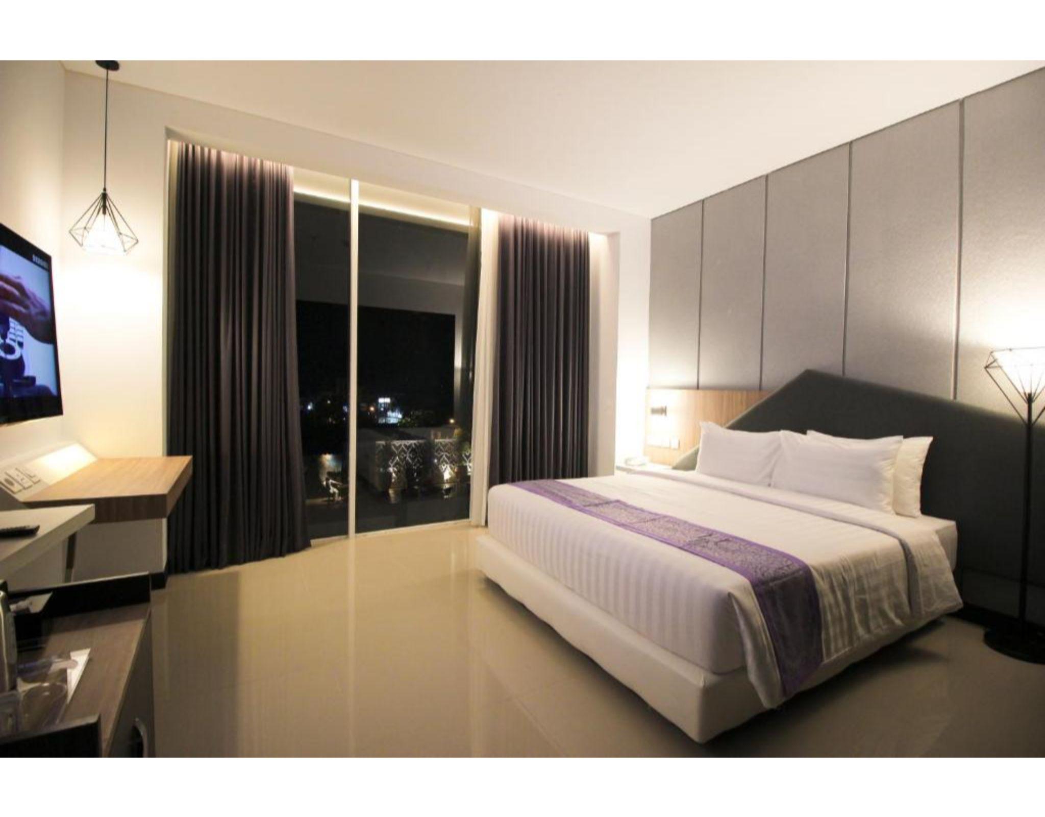 Forriz Hotel Джокьякарта Экстерьер фото