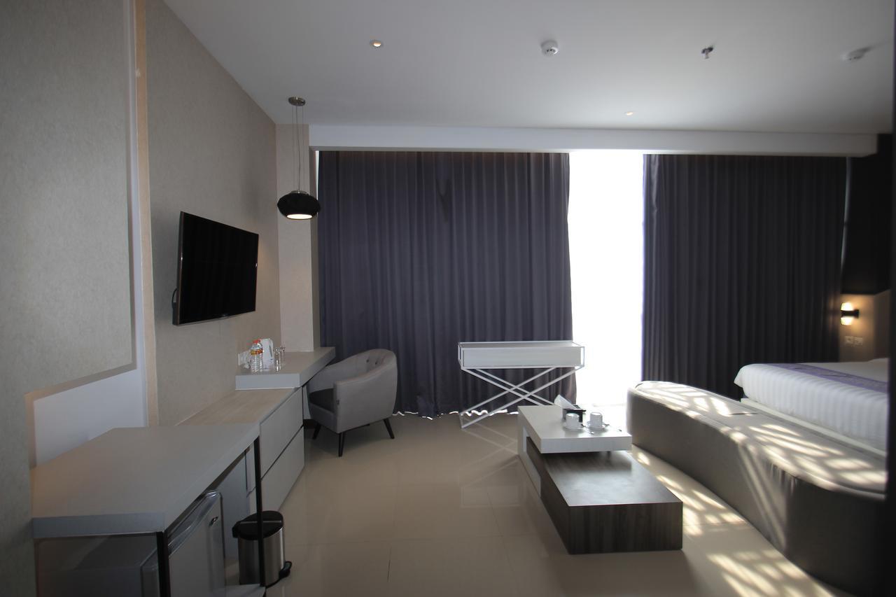 Forriz Hotel Джокьякарта Экстерьер фото