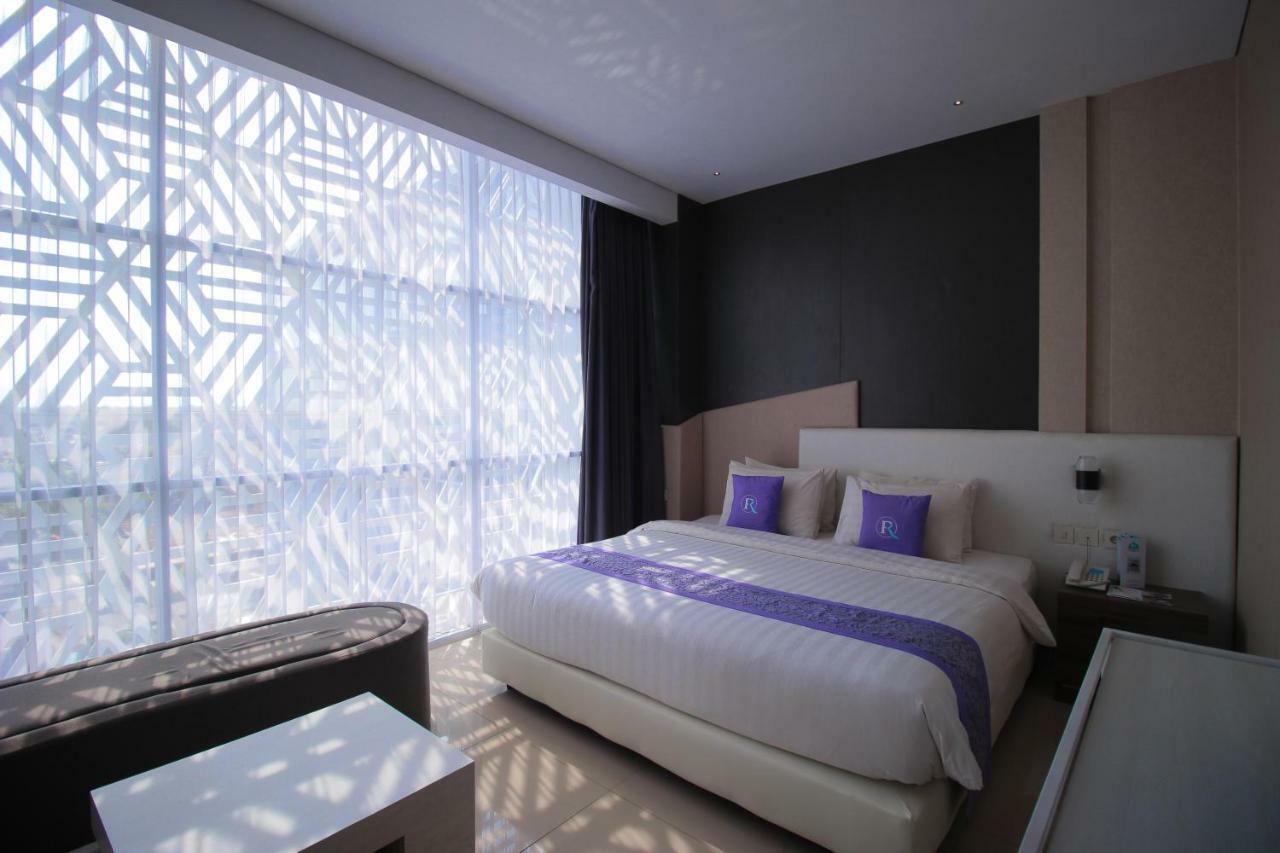 Forriz Hotel Джокьякарта Экстерьер фото